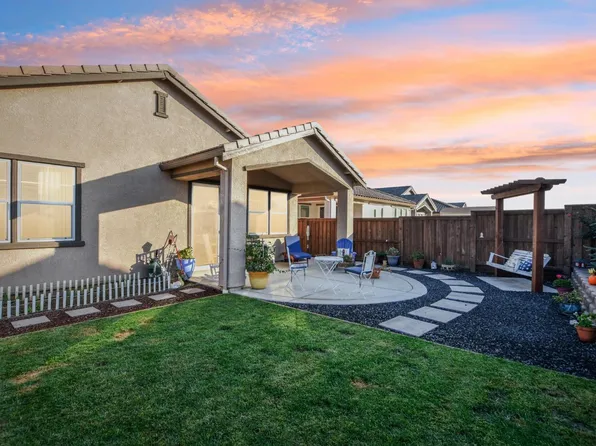 300 White Owl Street, Dixon, CA 95620