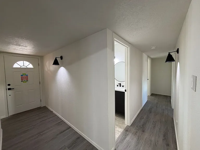 5608 Drake Ave NW — Photo 6