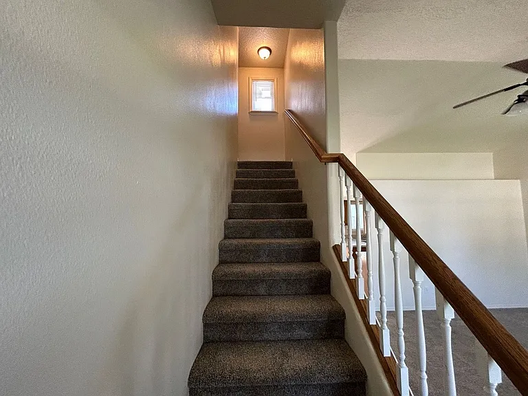 721 E Hawk St — Photo 16