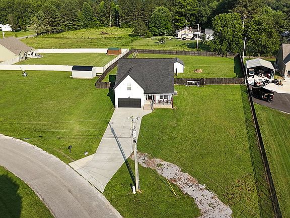 4th image of 870 Powell Rd