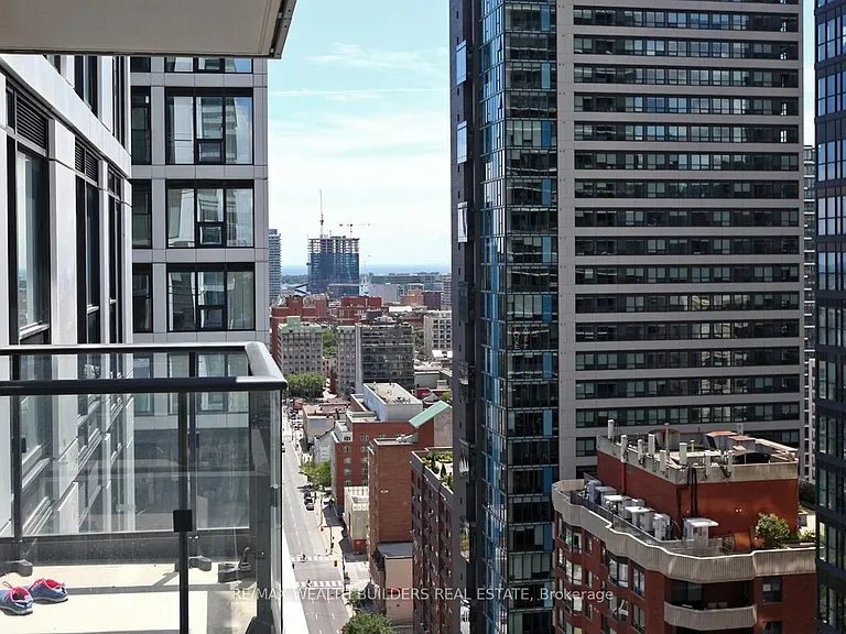 251 Jarvis St E #2107 — Photo 26