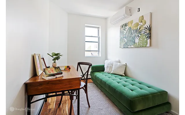 Sold by Douglas Elliman | media 21