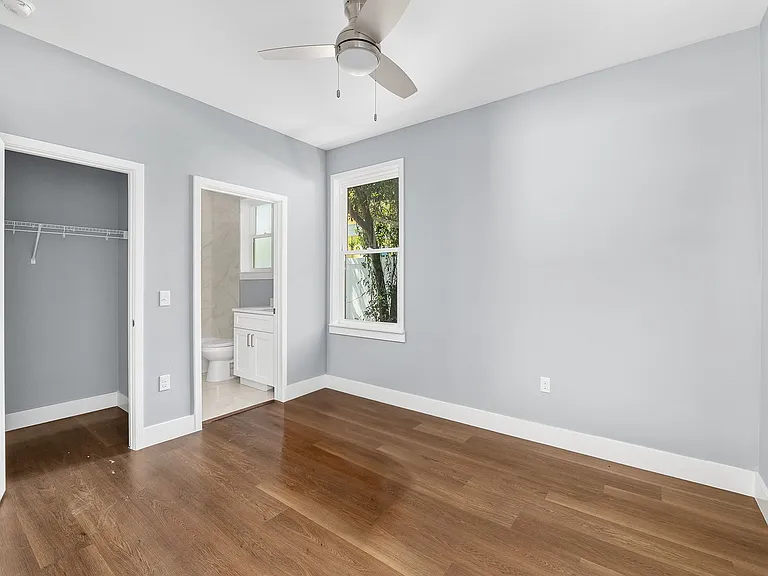 426 NW 3rd Ave — Photo 15