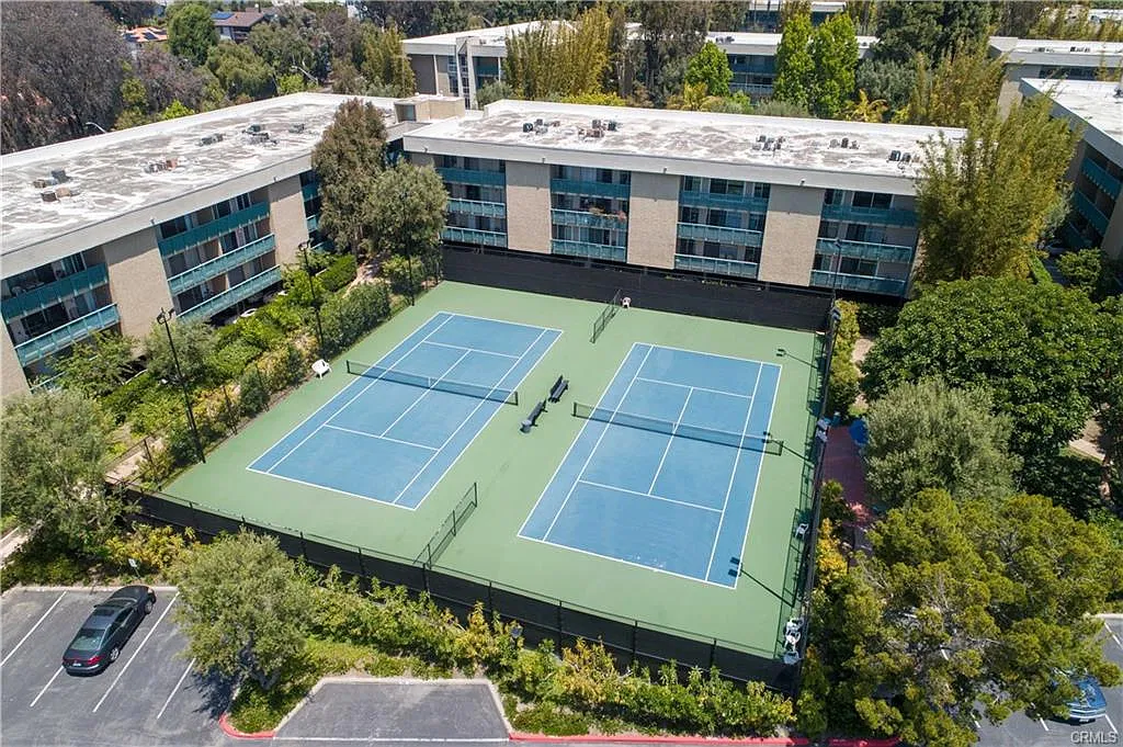 1 bed, 693 sqft, $2,700 — Photo 4