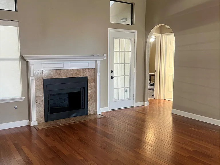 1103 Deepwoods Trl — Photo 3