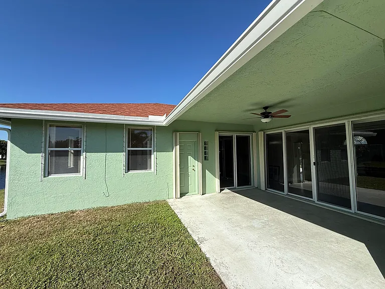 1168 Hatteras Cir — Photo 5