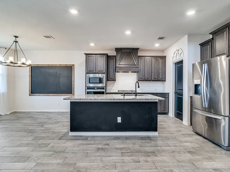 3094 Maverick Dr — Photo 11