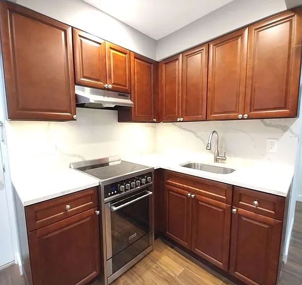 31-23 Crescent St #1D — Photo 6
