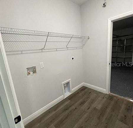 5th image of 1821 Harrow Ave