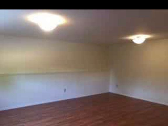 3rd image of 730 11th St NE