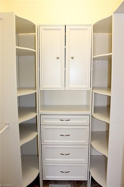 Greensboro, NC 27408