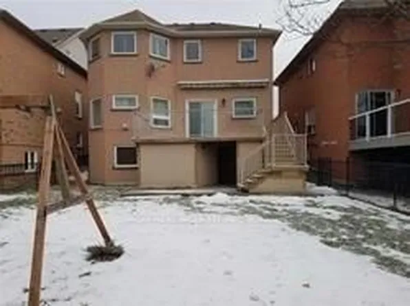 6 Nantucket Dr #Basement, Richmond Hill, ON L4E 3V1