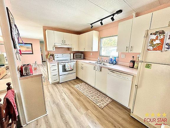 4th image of 14 Camino Real Ct