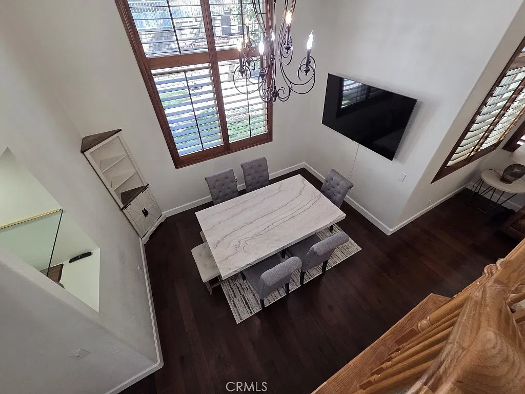 4 bed, 2095 sqft, $4,350 — Photo 2