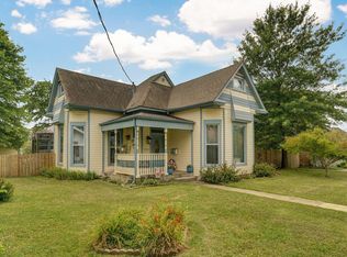 324 W Cherry St, Mount Vernon, MO 65712