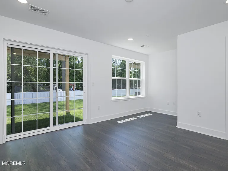 18 Crimson Dr — Photo 31