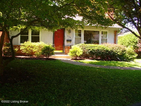 704 Indian Ridge Rd, Windy Hills, KY 40207