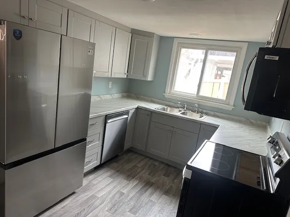 1215 E 28th St, Sioux Falls, SD 57105