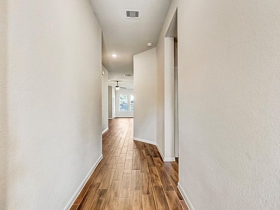 4th image of 119 Winged Elm Ct