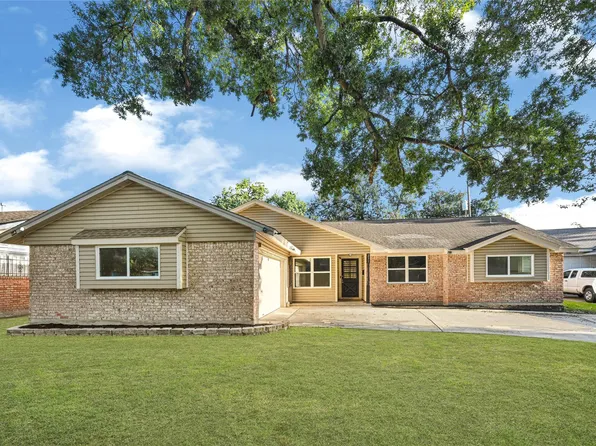 231 Ravenhead Dr, Houston, TX 77034