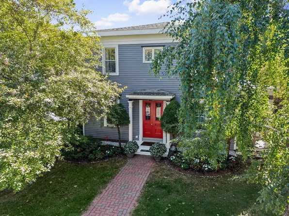 32 Pearl Street, Camden, ME 04843