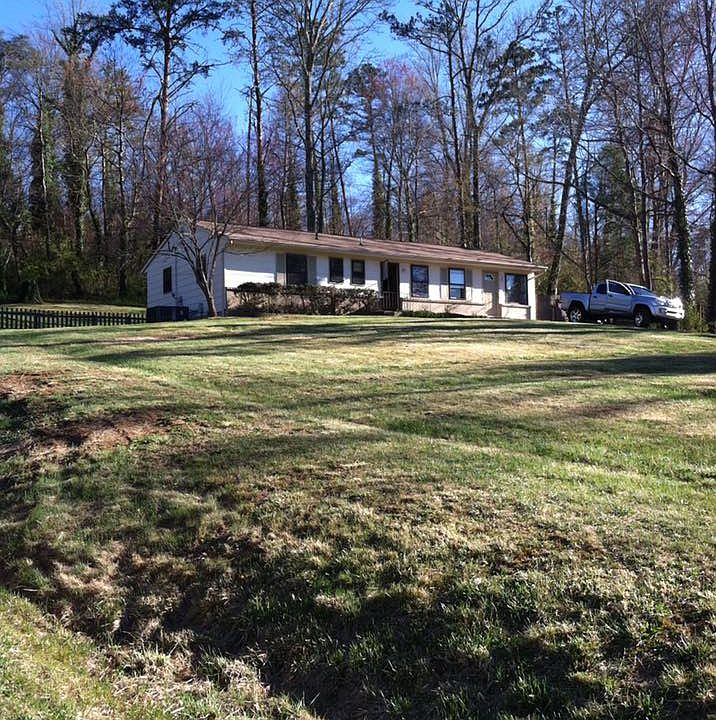 1st image of 2900 Ginn Dr