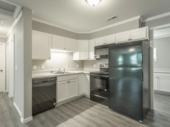 2 Bedroom, 1 Bath unit!, 3204 Harrison Pike #4, Chattanooga, TN 37406