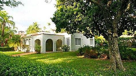 1st image of 903 Pizarro St