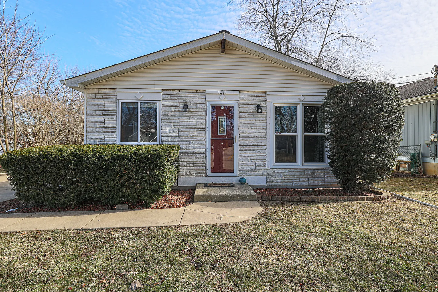 1311 Williams Ave photo 1