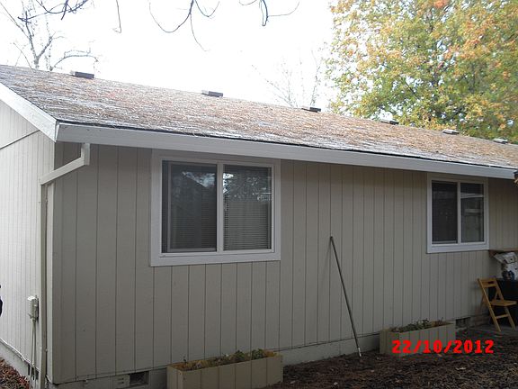 3rd image of 2060 NE Darby St