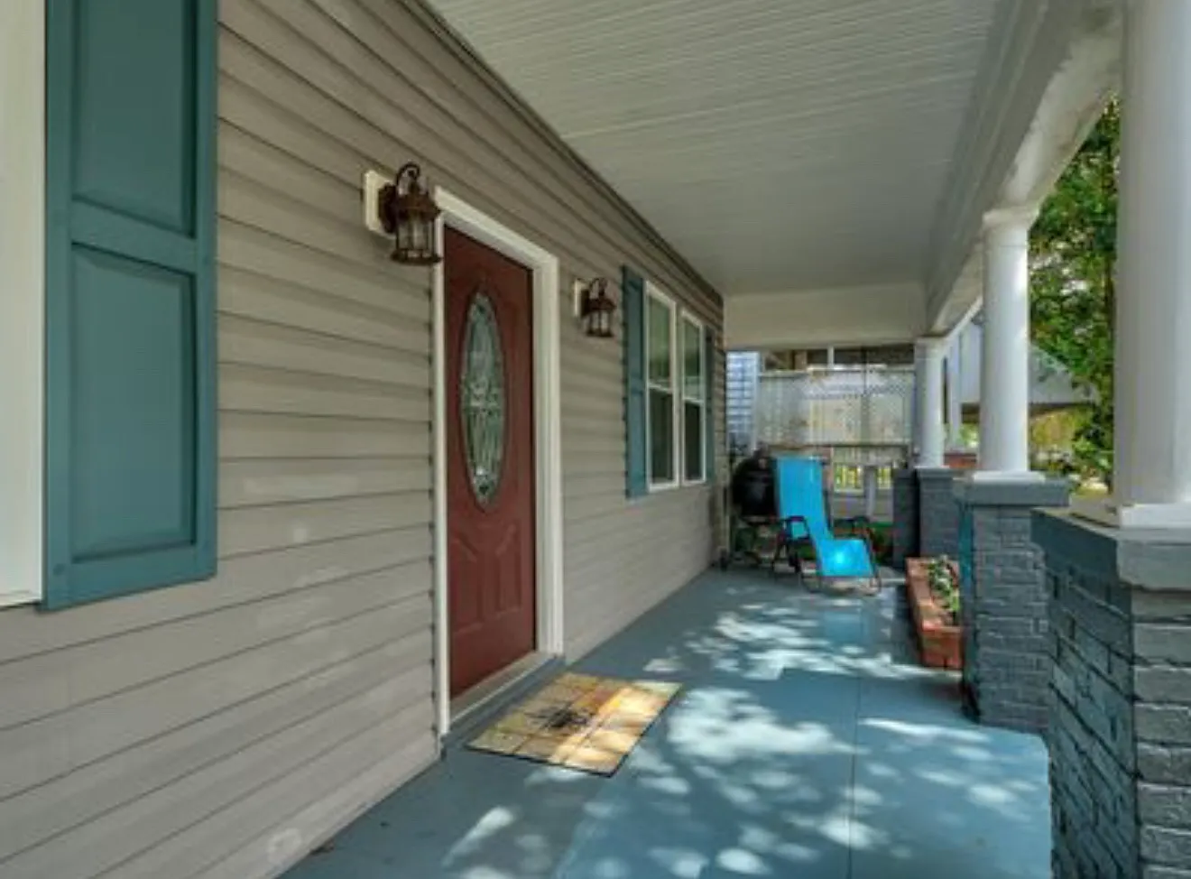 3 bed, 1312 sqft, $1,945 — Photo 2