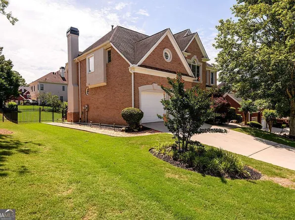 2484 Mossy Branch Dr, Snellville, GA 30078