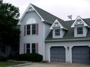 140 Mapletree Rd, Toms River, NJ 08753