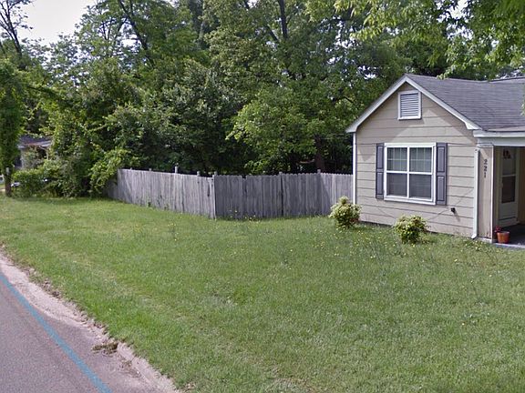 3rd image of 221 E 24th St