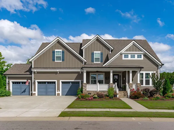 413 Chickasaw Plum Dr, Holly Springs, NC 27540