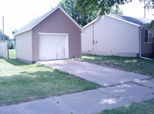 1305 3rd Ave, Belle Plaine, IA 52208