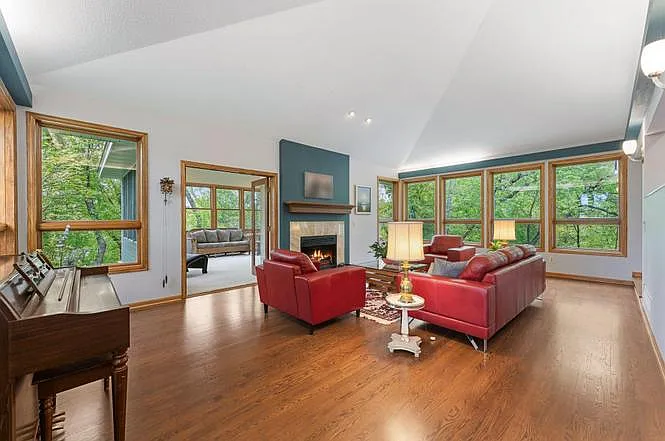 5498 Maple Ridge Ct — Photo 23