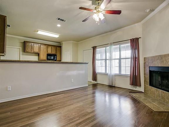 3rd image of 512 Davis Dr