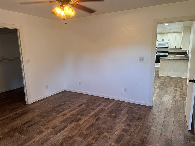 1020 S Morgan Rd — Photo 11