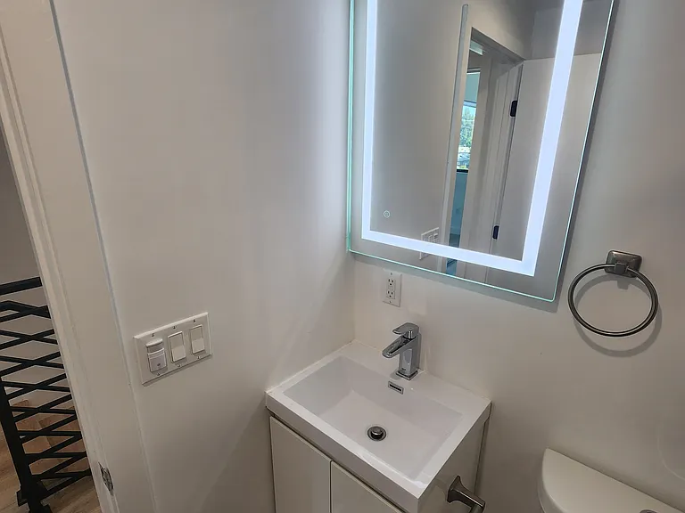 6061 Fulton Ave #6 — Photo 44