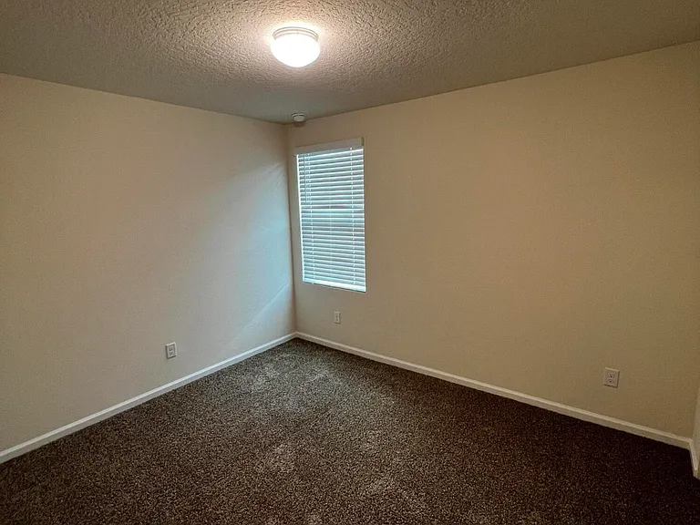 9059 Kipper Dr — Photo 10