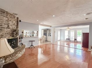 9206 Hendon Ln, Houston, TX 77036