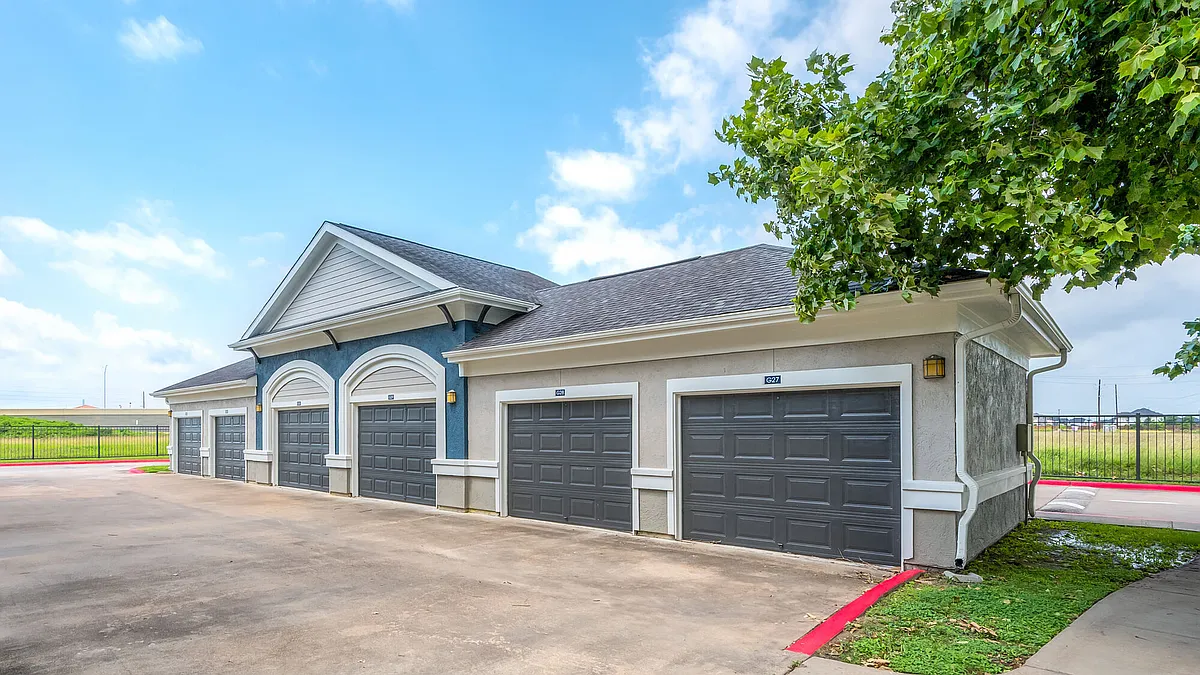 Building Photo - Palms at Cinco Ranch