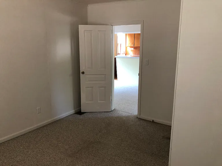 1300 Hutchins Ave — Photo 7