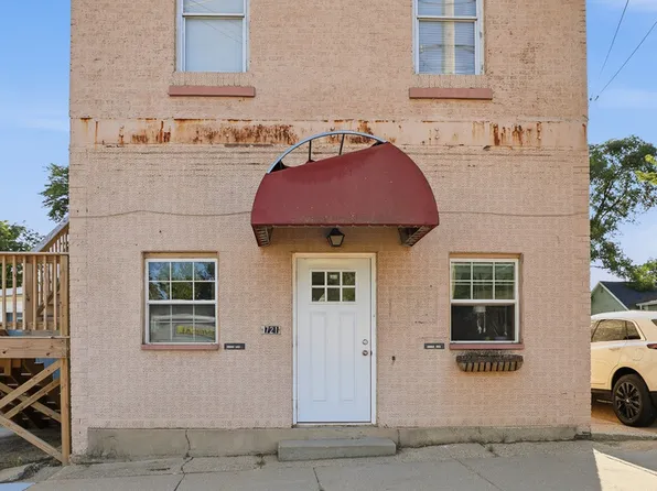 721 N Brinton Ave, Dixon, IL 61021