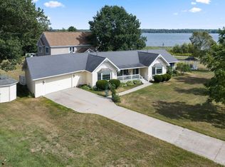 417 Elm St, Gladstone, MI 49837