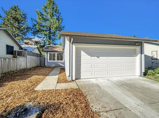 1065 Wickfield Way, Santa Rosa, CA 95401