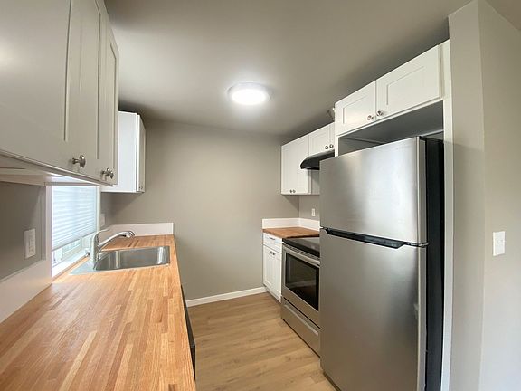 4th image of 1726 E 56th St #1
