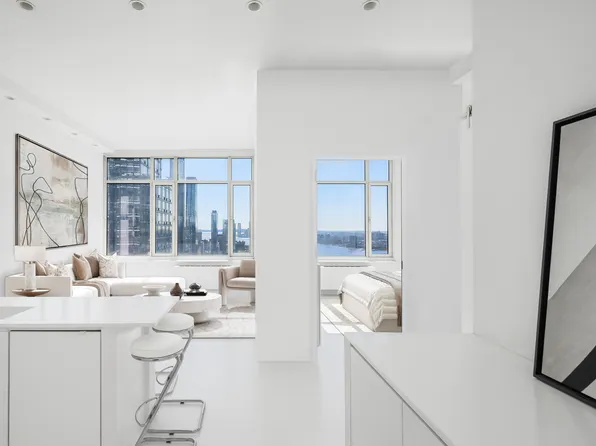 635 West 42nd Street 45G image 1 of 19
