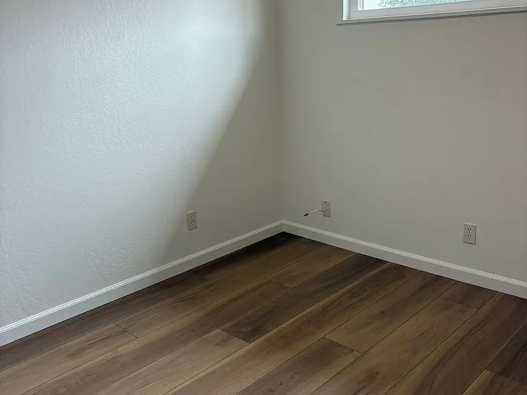 13 Alma Ct — Photo 7